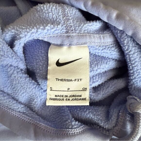 Nike therma fit Lavender Pullover Hoodie - Picture 7 of 9